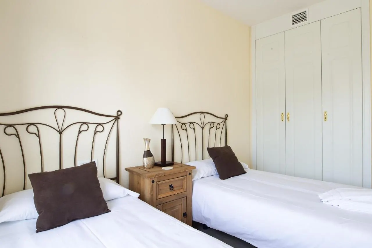 Apartamento 2261-Superb Apt On The Beach, On Duquesa Harbour Manilva