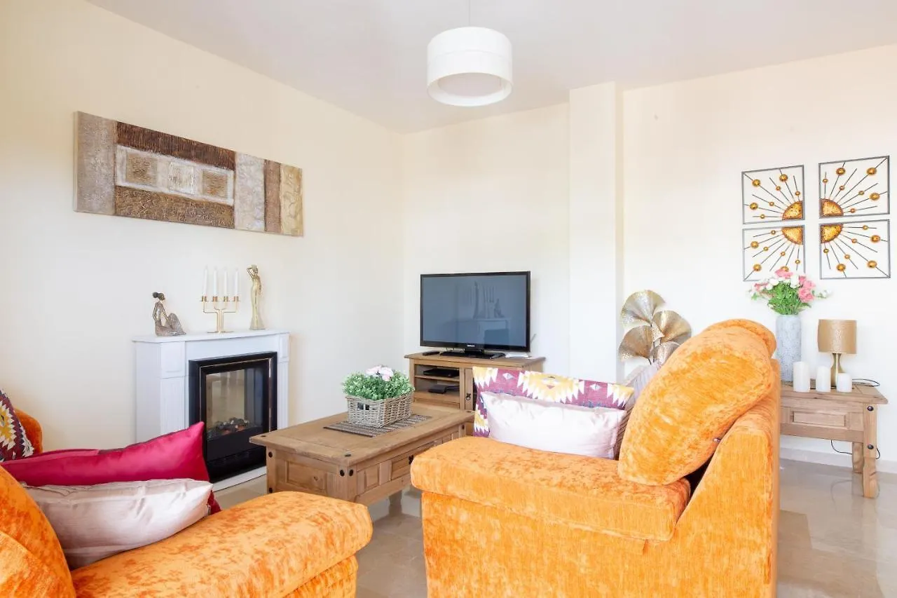 2261-Superb Apt On The Beach, On Duquesa Harbour Manilva Apartamento